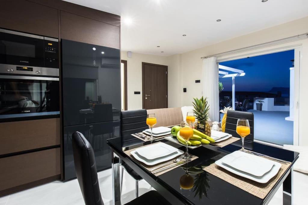 Home Sweet Home - Big Balcony With Great View Kíssamos Exterior foto