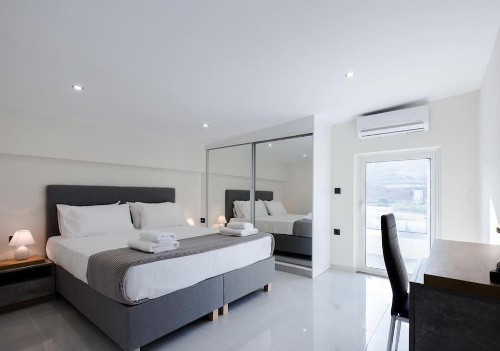 Home Sweet Home - Big Balcony With Great View Kíssamos Exterior foto