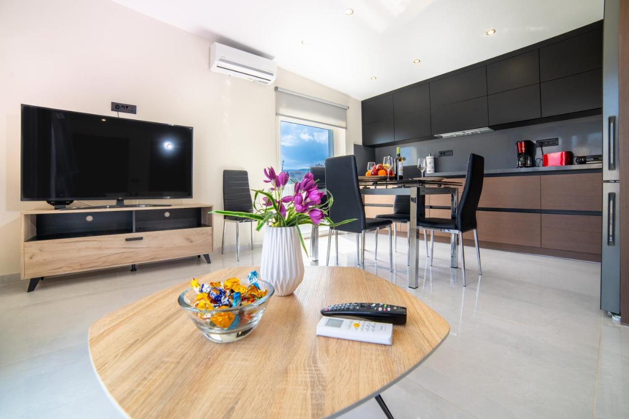 Home Sweet Home - Big Balcony With Great View Kíssamos Exterior foto